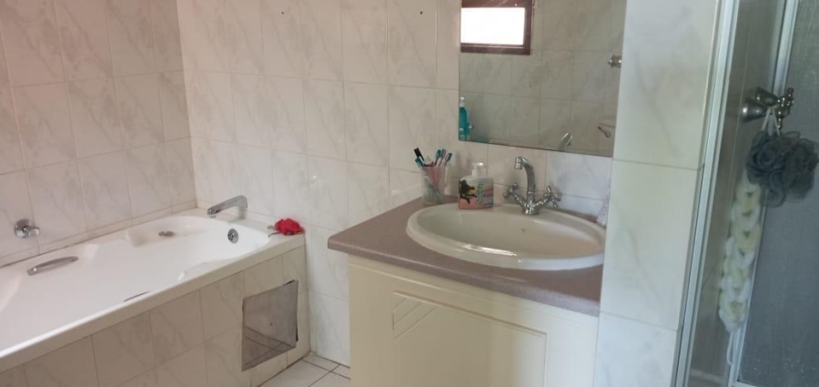 2 Bedroom Property for Sale in Key West North West